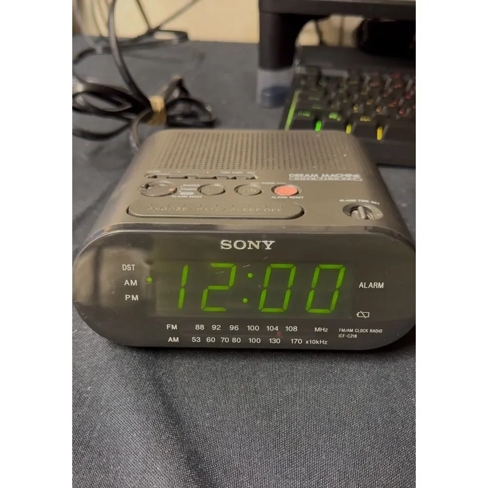 Sony Dream Machine ICF-C218‎ Black Dual AM/FM Radio Alarm Clock
